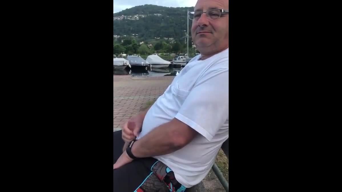 Daddies fan handjob