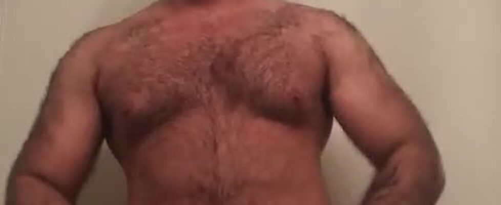 Big hairy arab bear doing a solo show