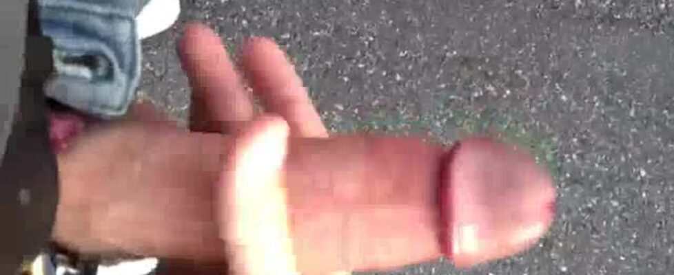 A quick handjob in the street