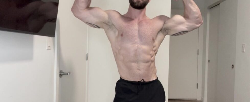 Showing off my muscles and jerking off till i cum danny steele (dannysteelexxx)