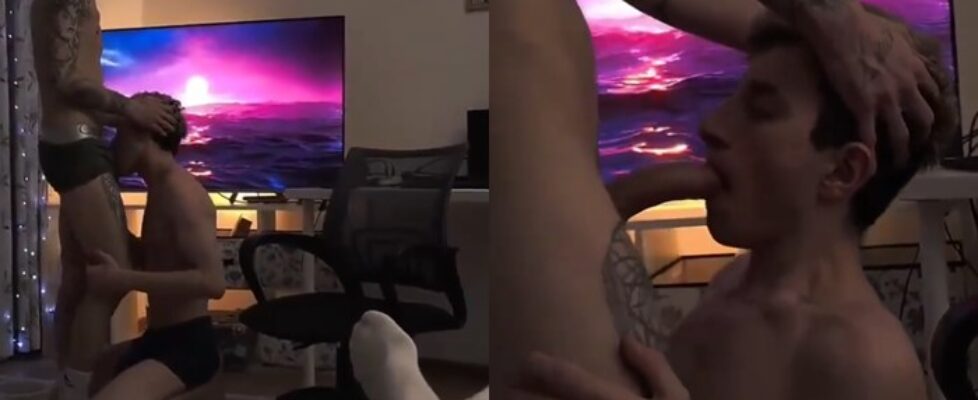 Twink feeds his bottom his cock before fucking him