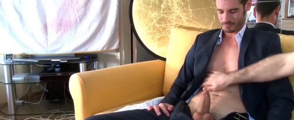 My straight neigbor got paid for to make a sexy gay video