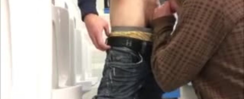 He eat my ass fuck me bareback and eat my cum