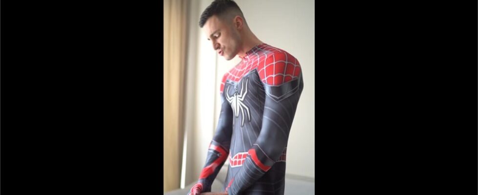 Jerking my big cock in my spiderman costume max barz (max_barz)