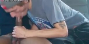 Black dude fucks horny white boy on backseat