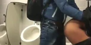 Top seeding a bottom at the Urinals love to get filmed